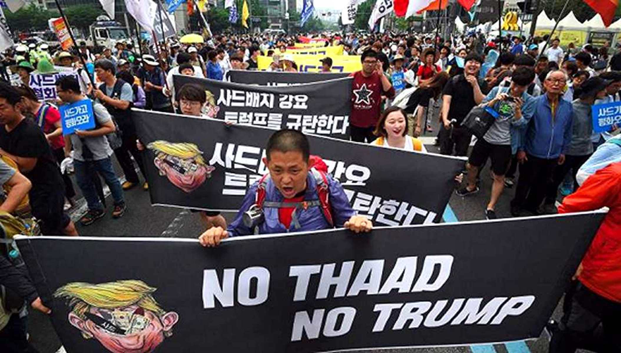大批韩国人在美被拴铁链带走大批韩国人在美国被拴铁链带走——真相揭秘与深度解析